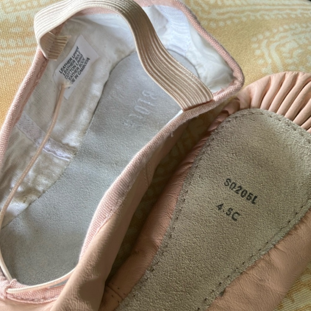 Bloch Light Pink Dance Shoesbloch size 4.5C ballet shoes